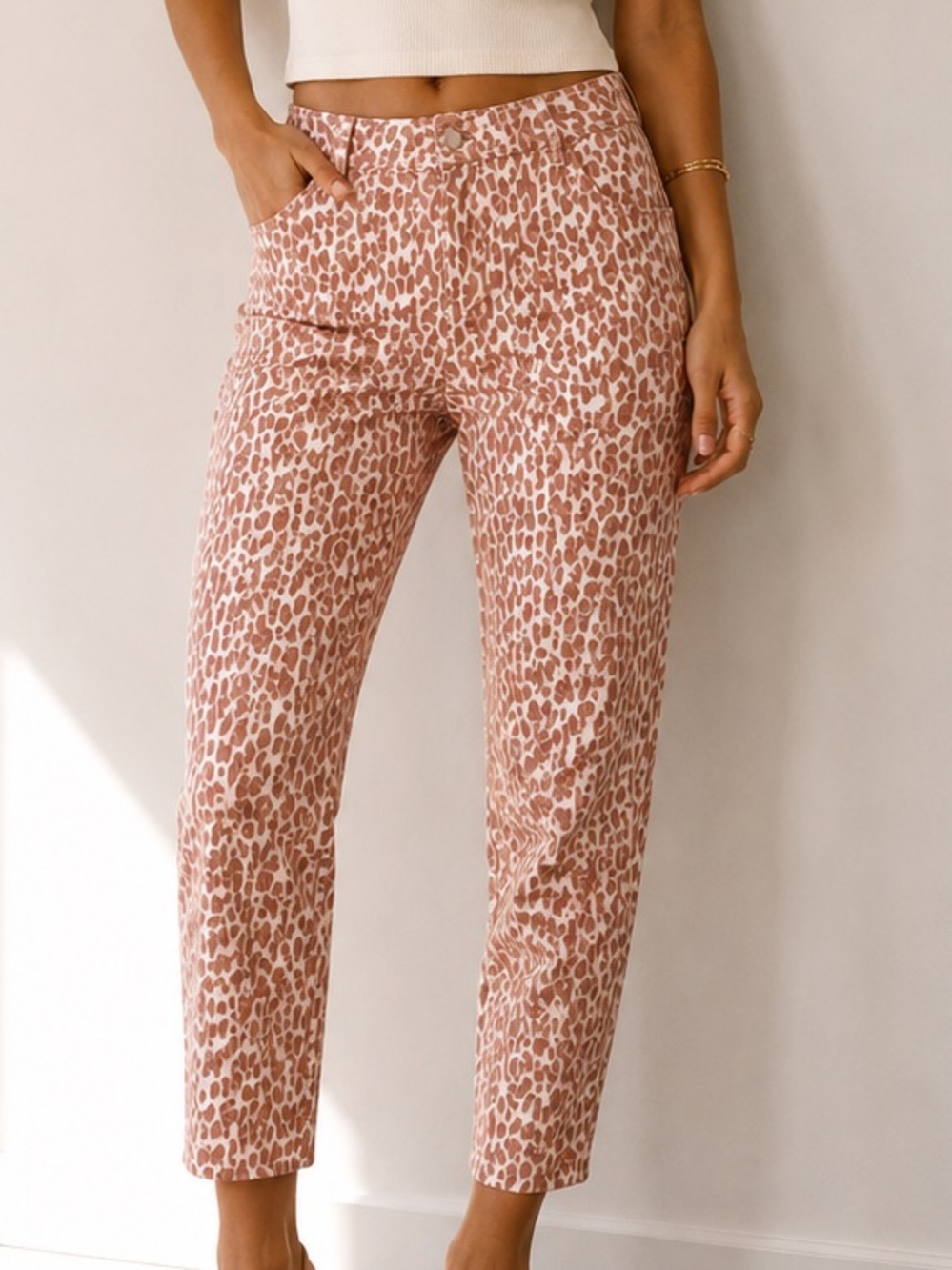 Anthropologie The Wanderer Leopard Print Cropped Pant (Size 25)